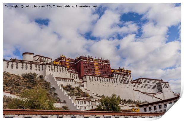 The Potala Palace in Tibet Print by colin chalkley