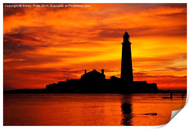 St Marys Lighthouse Print by Glenn Potts