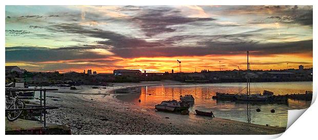 River Medway Sunrise Print by Richard Cruttwell