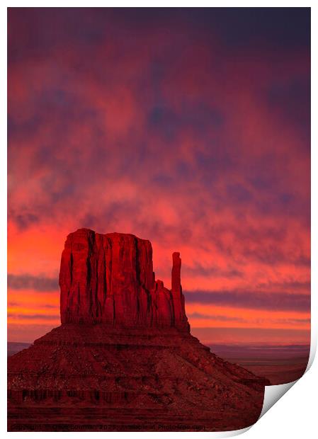 Last Light in Monument Valley Print by Dave Bowman