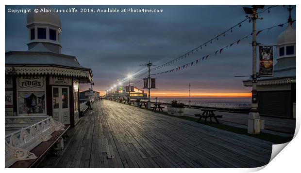 North pier Print by Alan Tunnicliffe