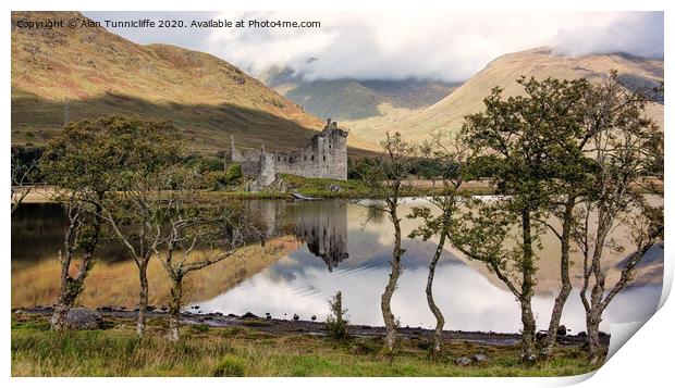 Kilchurn Castle Print by Alan Tunnicliffe