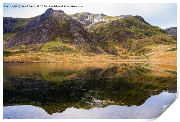 Llyn Idwal Lake Reflecting Y Garn in Snowdonia Print by Pearl Bucknall