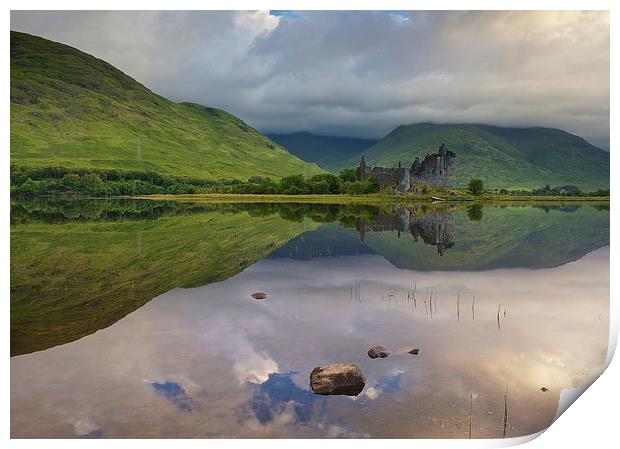 Kilchurn castle on Loch Awe Print by Stephen Taylor