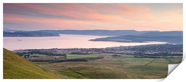  Helensburgh at dusk Print by Stephen Taylor