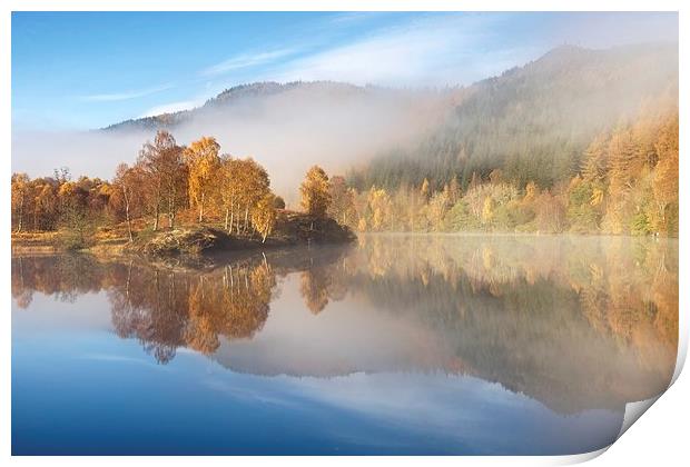 Autumn Mist in the Tummel Valley Print by Stephen Taylor
