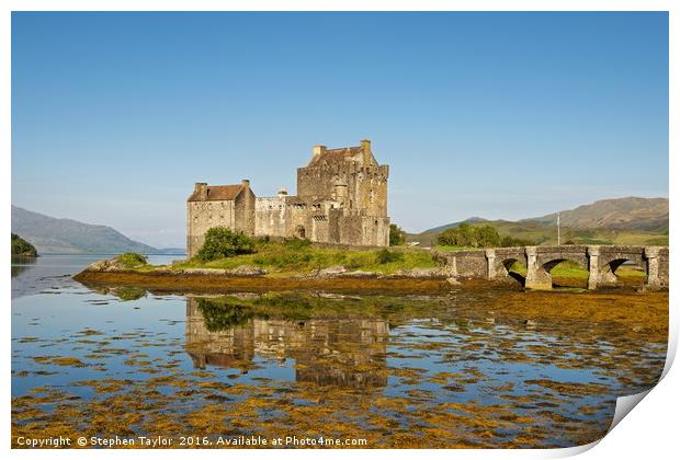 Eilean Donan Castle Print by Stephen Taylor