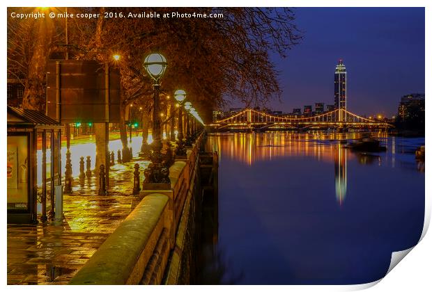 a wet Chelsea evening Print by mike cooper