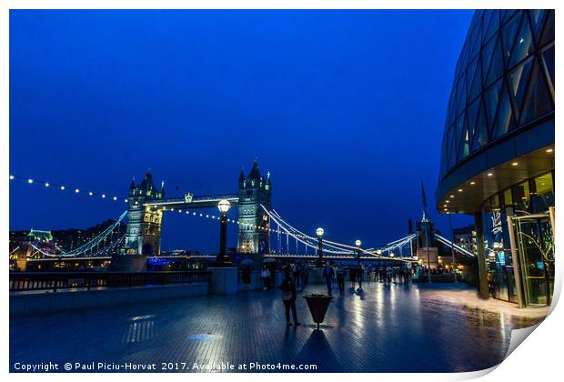 Tower Bridge & City Hall during the blue hour Print by Paul Piciu-Horvat