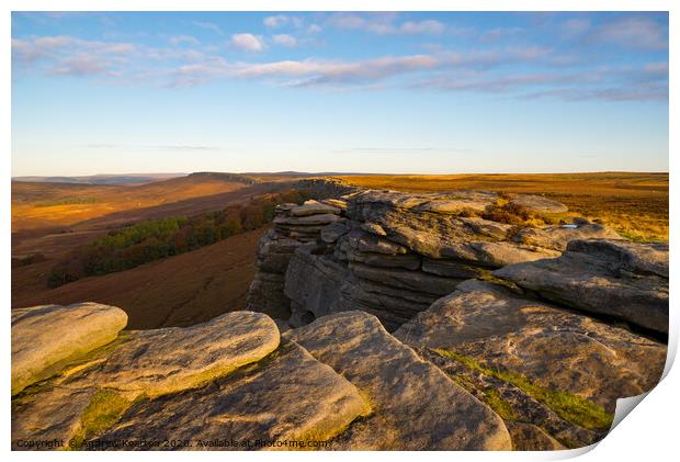 Stanage Edge in autumn, Peak District national park Print by Andrew Kearton