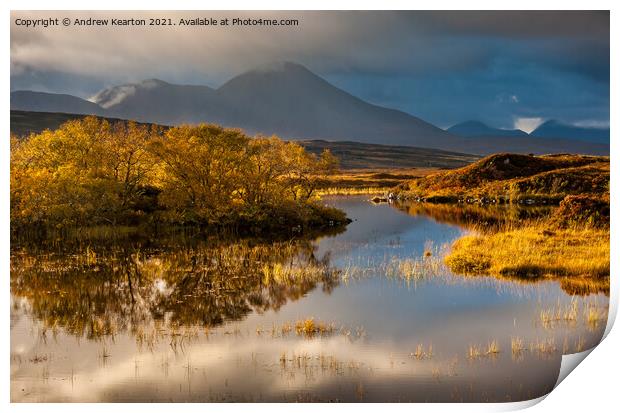 Lochain Dubha and the Red Hills, Isle of Skye Print by Andrew Kearton