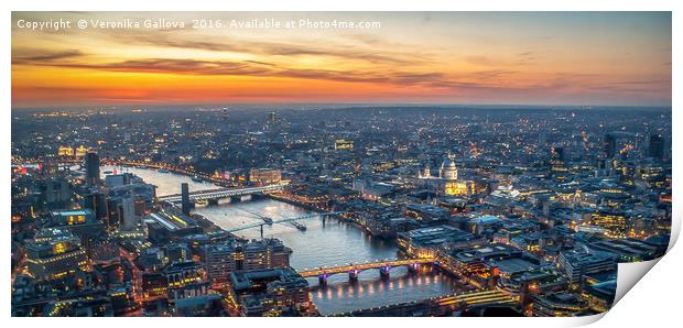 London sunset Print by Veronika Gallova
