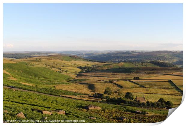Stanage Edge looking south Print by Kevin Round