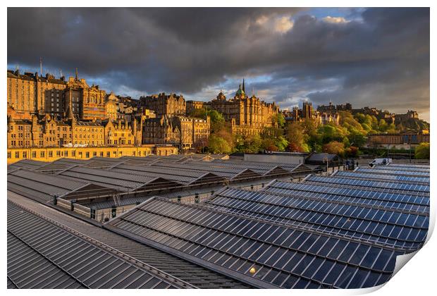 Edinburgh Skyline Above Waverley Railway Station Print by Artur Bogacki