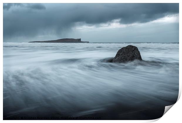 Staffin Bay on the Isle of Skye Print by Stephen Beardon