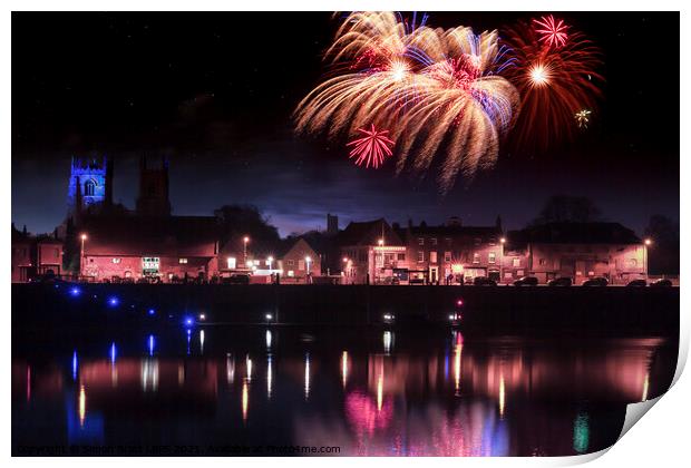 Kings Lynn fireworks finale over the river Ouse Print by Simon Bratt LRPS