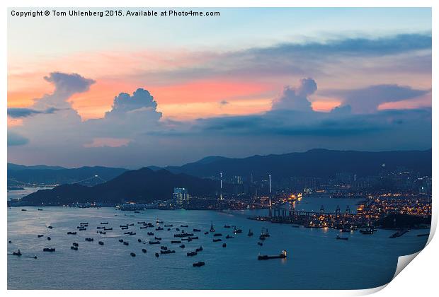 HONG KONG 02 Print by Tom Uhlenberg