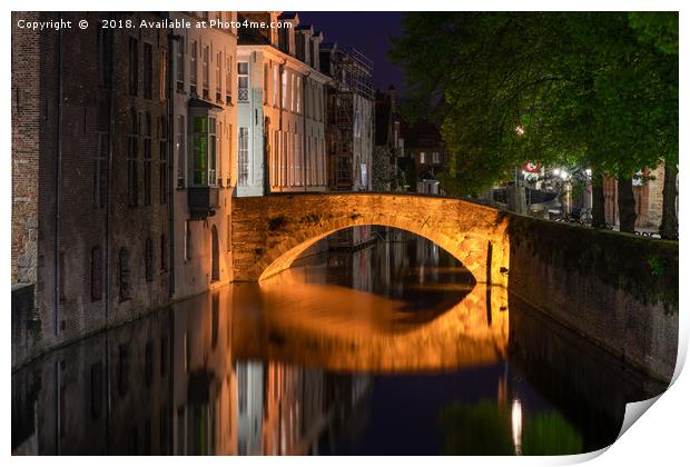 Canals of Bruges at night Print by Beata Aldridge