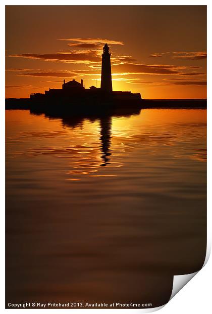 St Marys Lighthouse Print by Ray Pritchard