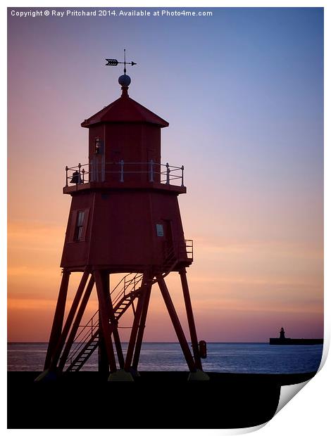 Herd Lighthouse at Sunrise Print by Ray Pritchard