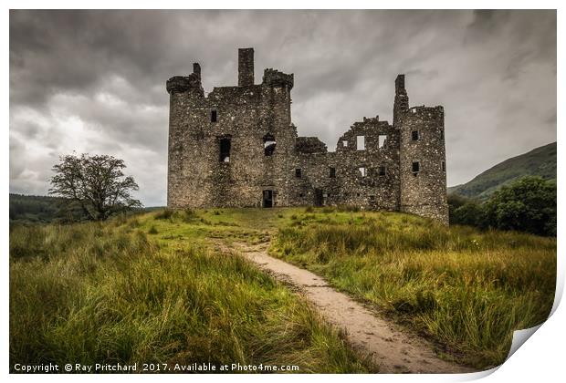 Kilchurn Castle on Loch Awe Print by Ray Pritchard