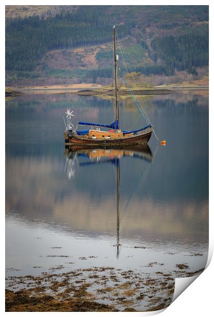 Boat on the Loch  Print by chris smith