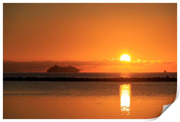 Fuerteventura sunrise  Print by chris smith