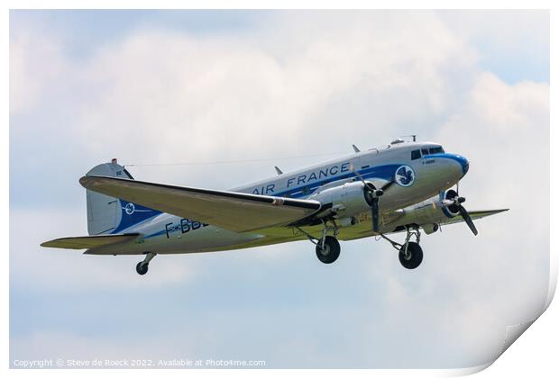 Air France Douglas DC3, wheels down for landing Print by Steve de Roeck