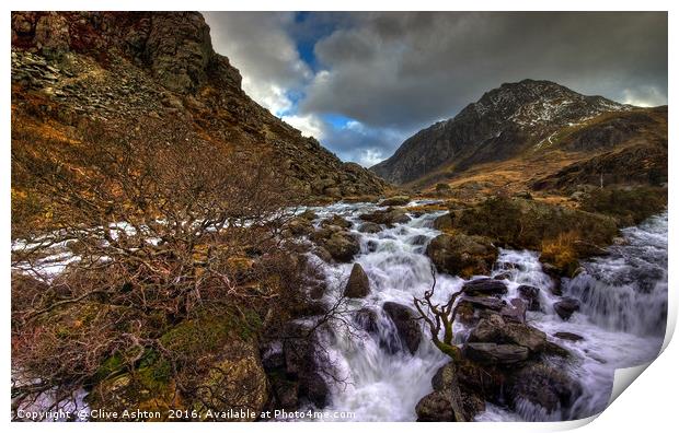 Tryfan Print by Clive Ashton