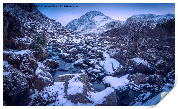 Tryfan mountain Print by Kevin Elias