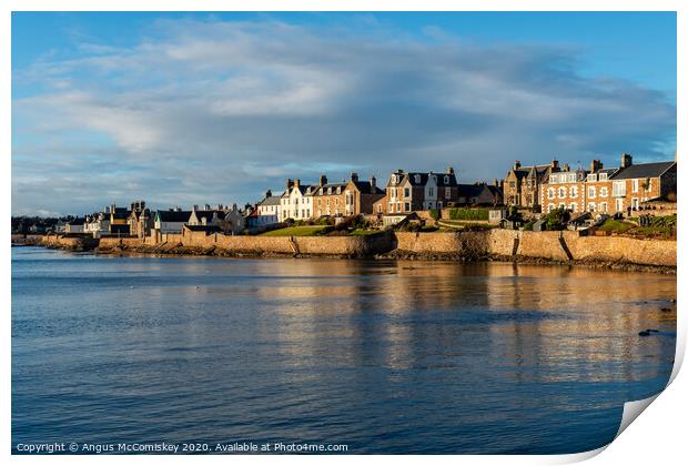 Seafront at Scottish coastal town of Elie Print by Angus McComiskey