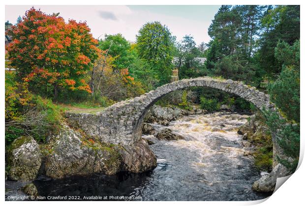 The Old Packhorse Bridge at Carrbridge, Scotland Print by Alan Crawford