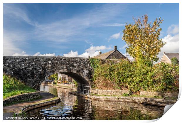 A stone bridge across the Monmouthshire and Brecon Canal. Print by Gary Parker