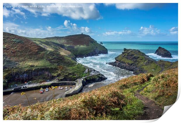 Boscastle from top of hill Print by Kevin White