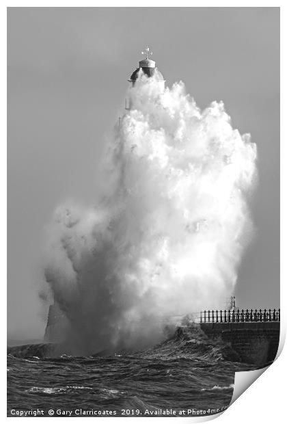 Roker lighthouse in stormy seas Print by Gary Clarricoates