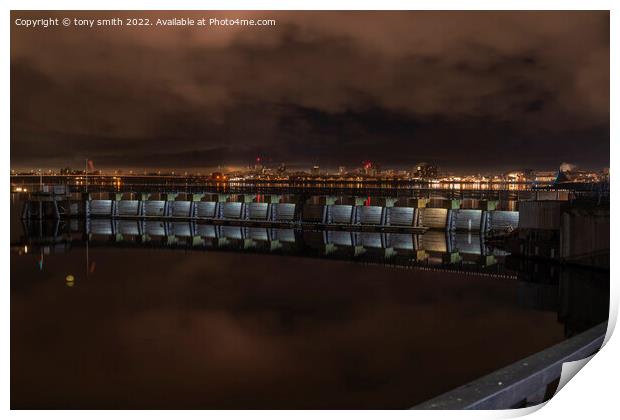 Cardiff Barrage Print by tony smith