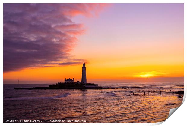 Sunrise at St. Marys Lighthouse in Northumberland, UK Print by Chris Dorney