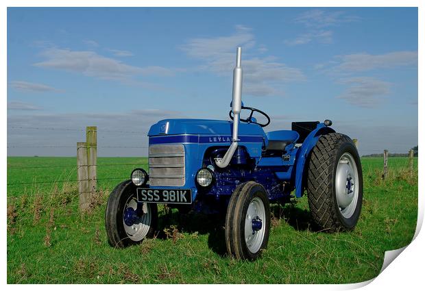 Leyland 154 vintage tractor Print by Alan Barnes
