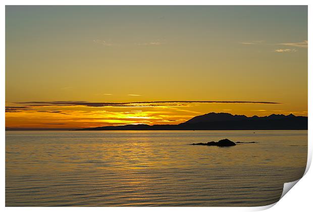 Sunset, Skye, Point of Sleat, Cullin mountains Print by Hugh McKean