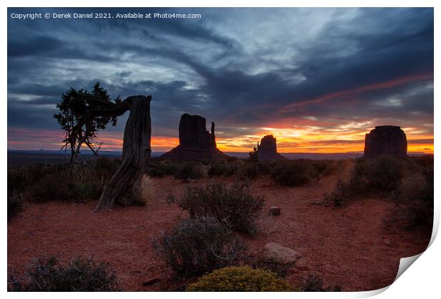 Sunrise at Monument Valley, Utah-Arizona border  Print by Derek Daniel