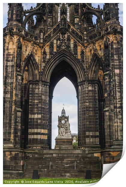 Scott Monument Print by Eduardo Vieira