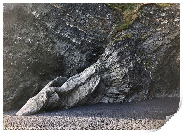 Sleeping dragon at Black Beach, Iceland Print by Lensw0rld 