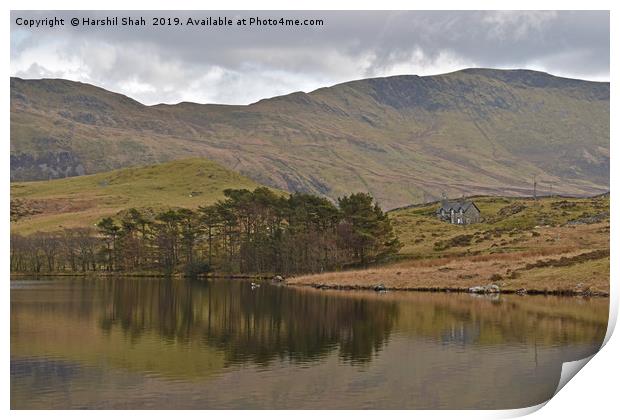 Cregennan Lakes in Snowdonia, Wales Print by Harshil Shah