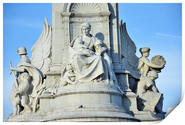 The Victoria Memorial - the monument to Queen Victoria Print by M. J. Photography