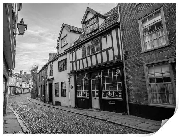 Elm Hill, the oldest street in Norwich bw Print by Chris Yaxley