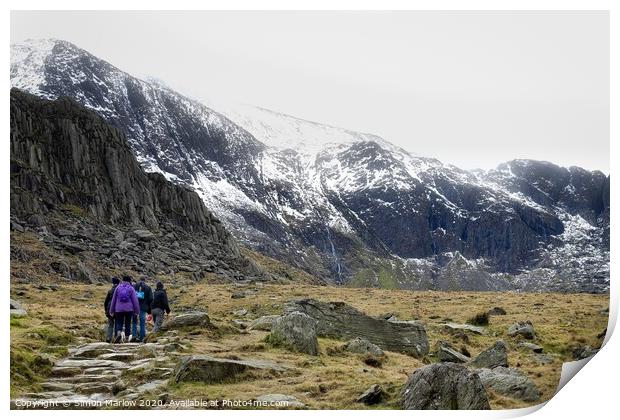 Hiking at Llyn Idwal in Snowdonia National Park, W Print by Simon Marlow