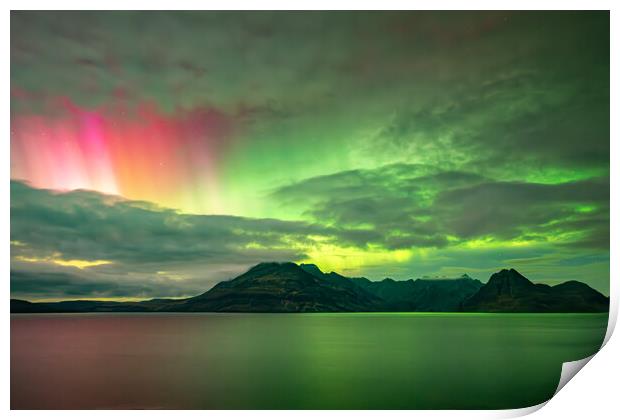 Northern lights over elgol Print by Kevin Winter