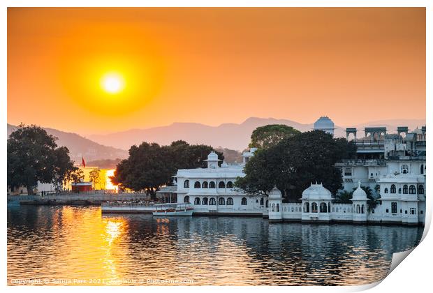 Sunset Pichola lake and Udaipur old town Print by Sanga Park