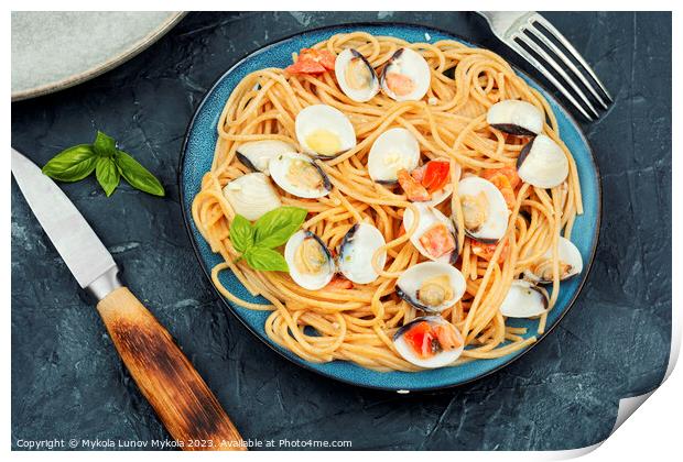 Italian spaghetti pasta with clams. Print by Mykola Lunov Mykola