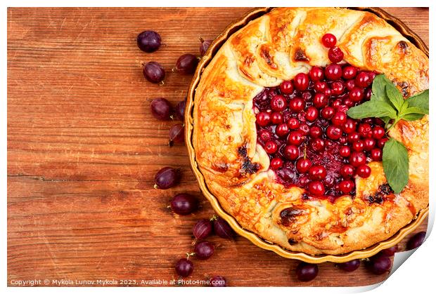 Open summer pie with berries. Print by Mykola Lunov Mykola